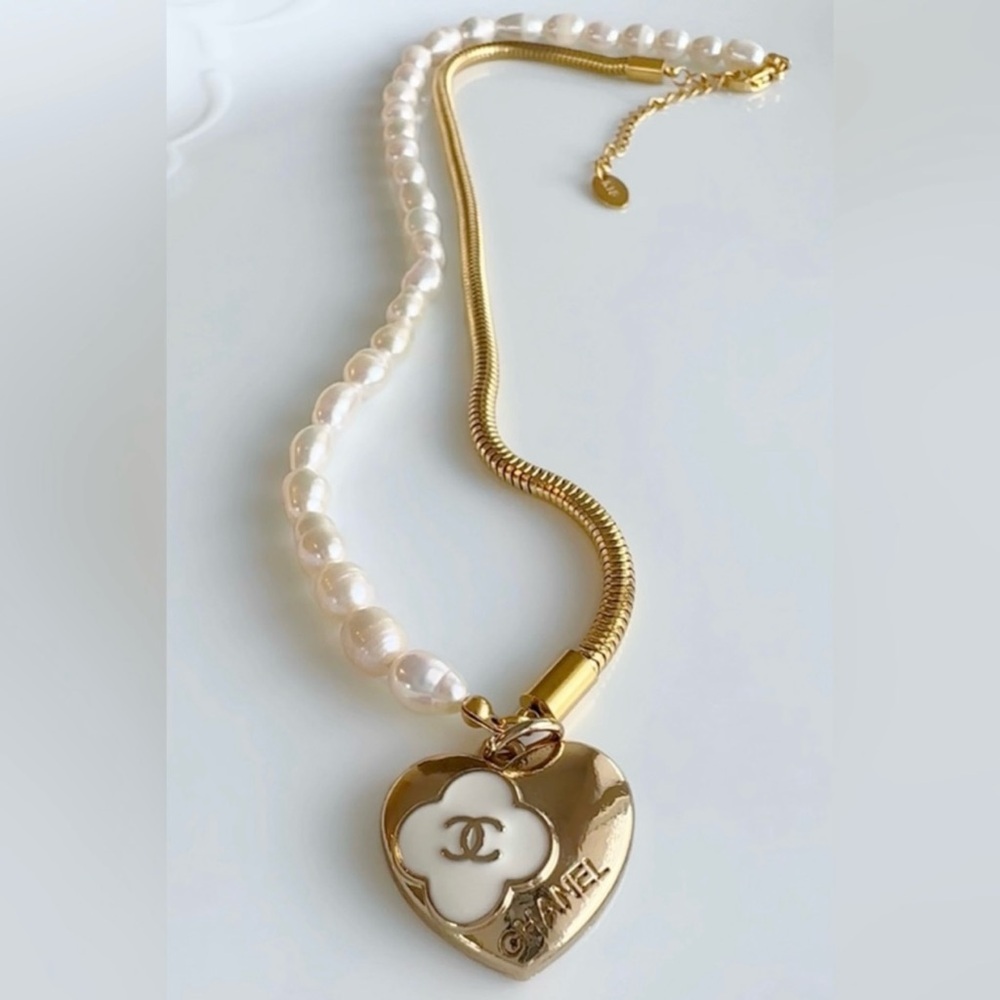 AUTHENTIC CHANEL CAMELIA CC HEART ZIPPER PULL AND FRESH WATER PEARL NECKLACE